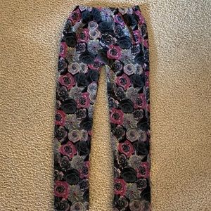 One size (7-16) One Step Up Girls Leggings